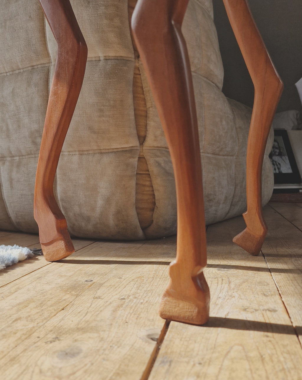 "Scone" table