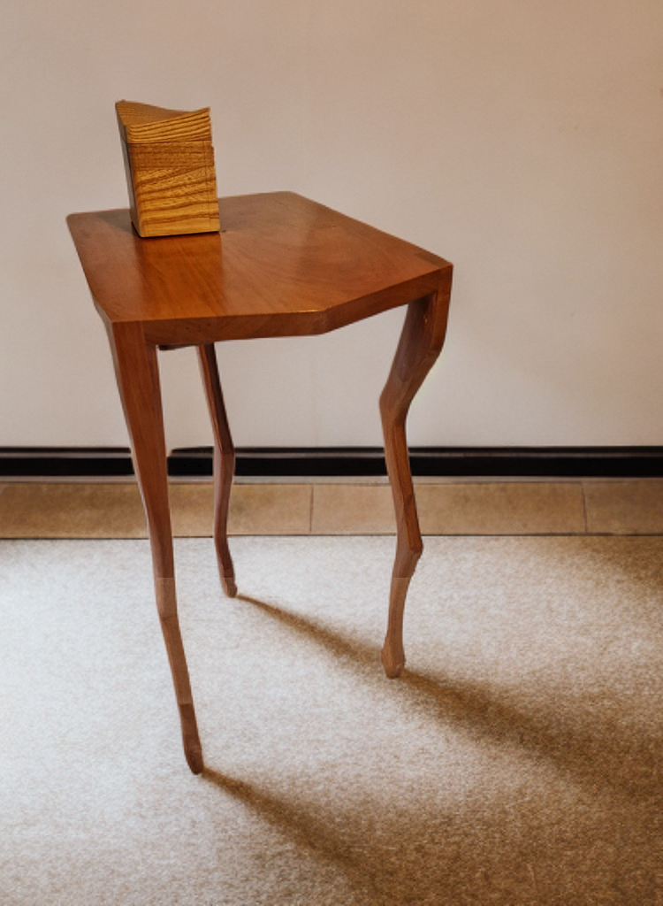 "Scone" table
